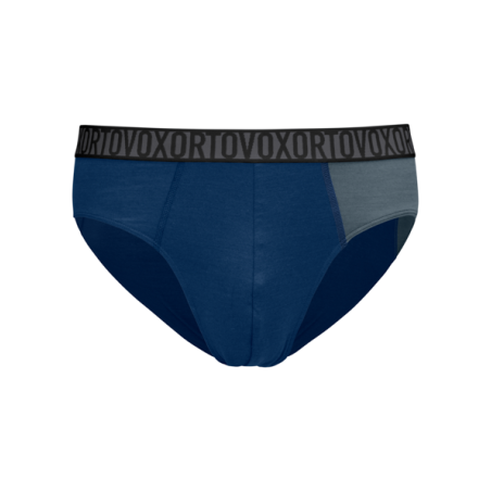 150 ESSENTIAL BRIEFS M